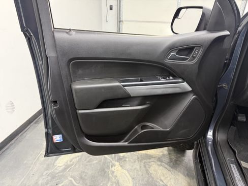 Used 2019 Chevrolet Colorado ZR2 w/ ZR2 Dusk Special Edition AWD/4WD image 9