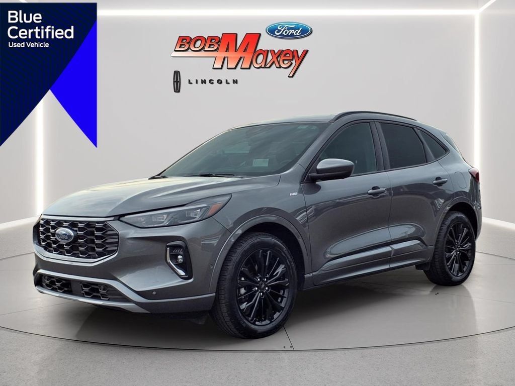 Used 2023 Ford Escape ST-Line Elite w/ Premium Technology Package AWD/4WD image 1