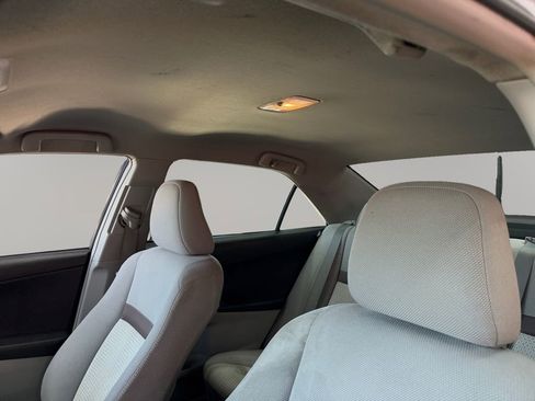 Used 2012 Toyota Camry LE FWD image 9