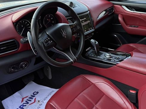 Used 2023 Maserati Levante GT AWD/4WD image 28