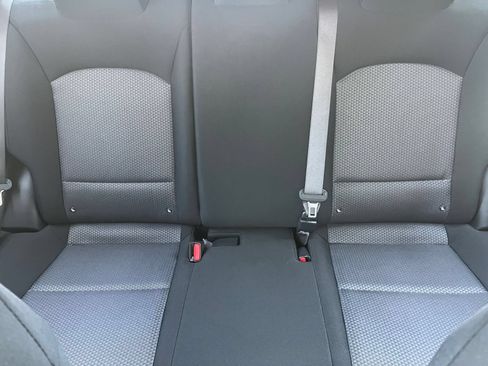 Used 2025 Kia Soul LX w/ LX Technology Package FWD image 43
