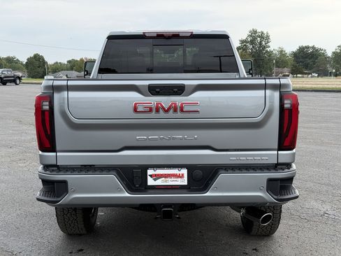 New 2026 GMC Sierra 2500 Denali w/ Denali Reserve Package image 4