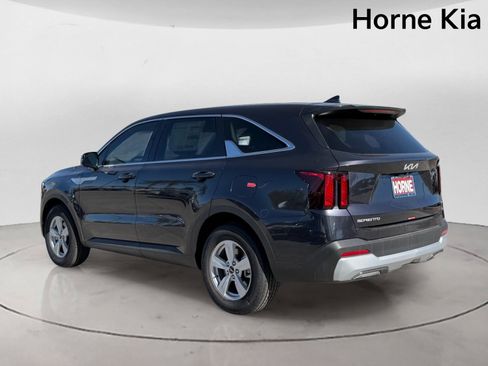 New 2026 Kia Sorento LX FWD image 5