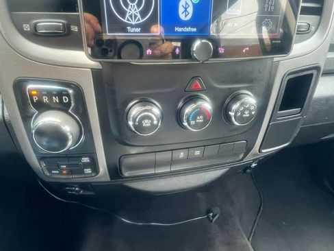 Used 2017 RAM 1500 Express AWD/4WD image 23