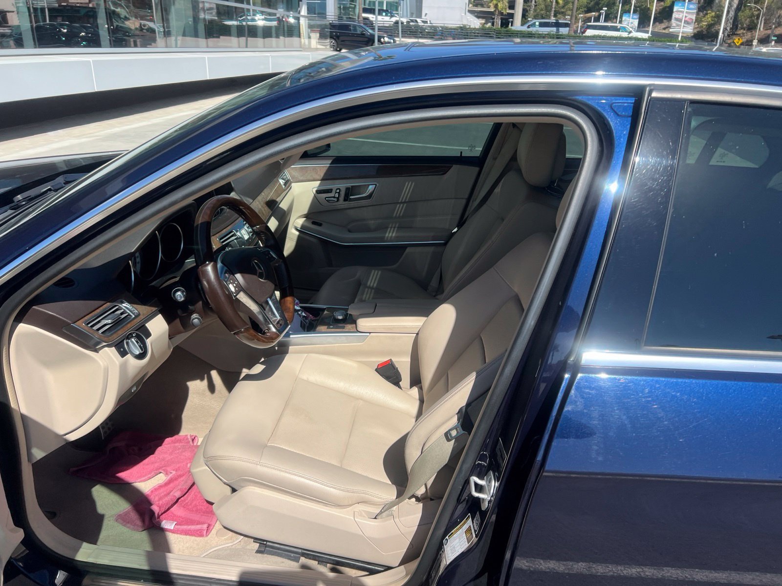 Used 2014 Mercedes-Benz E 350 Sedan image 3