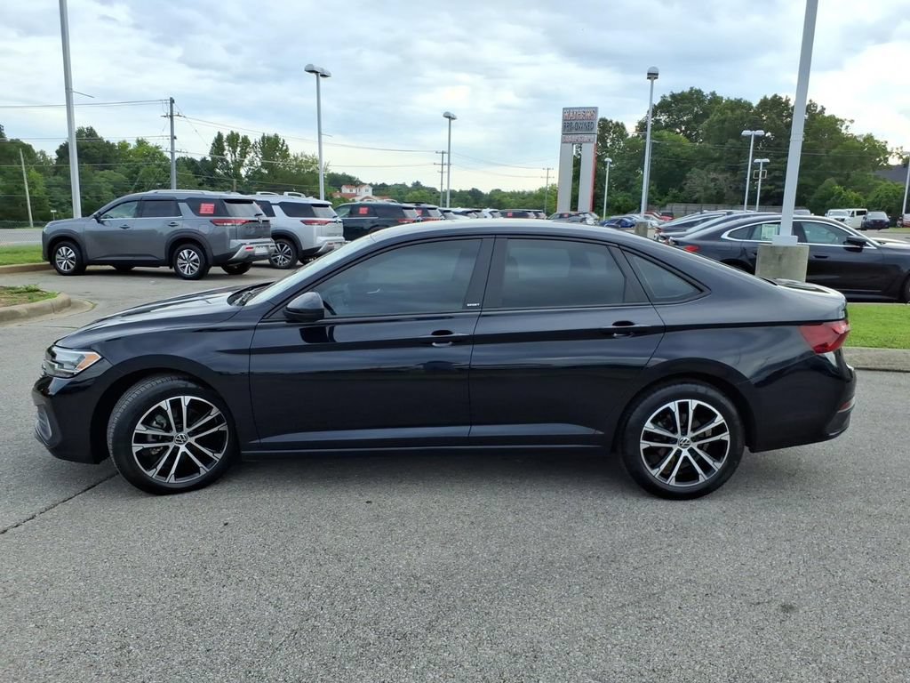 Used 2024 Volkswagen Jetta Sport FWD image 17