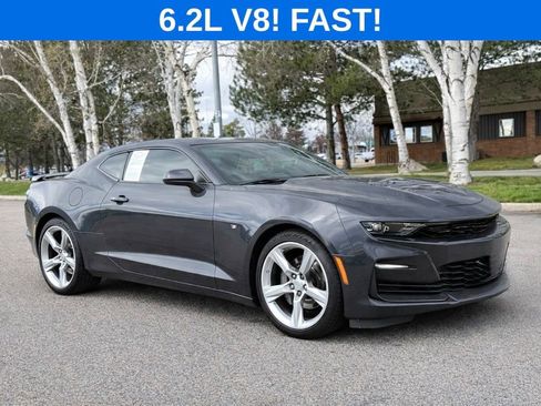 Used 2019 Chevrolet Camaro SS image 2