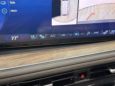 Used 2025 Chevrolet Tahoe High Country image 18