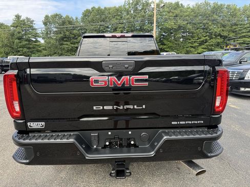 Used 2020 GMC Sierra 2500 Denali w/ Denali Ultimate Package AWD/4WD image 11