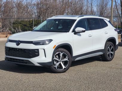 New 2025 Volkswagen Tiguan SE