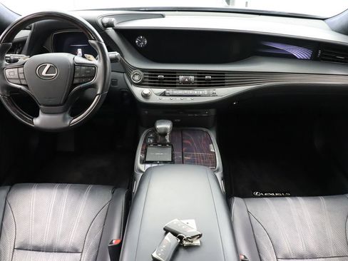 Used 2019 Lexus LS 500 w/ Interior Upgrade Package RWD image 23