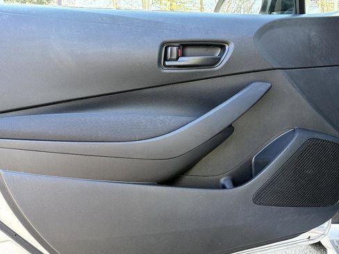 Used 2023 Toyota Corolla LE image 16