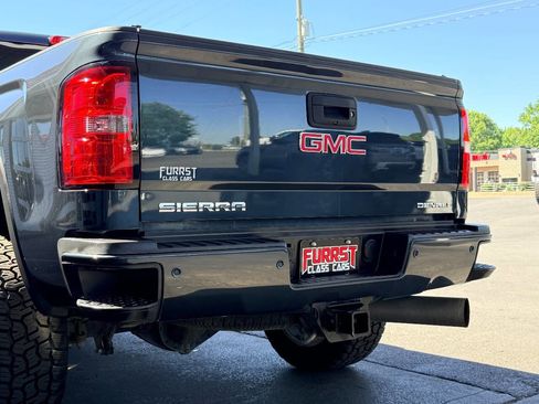 Used 2018 GMC Sierra 2500 Denali w/ Duramax Plus Package AWD/4WD image 8
