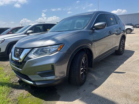Used 2020 Nissan Rogue S FWD image 1