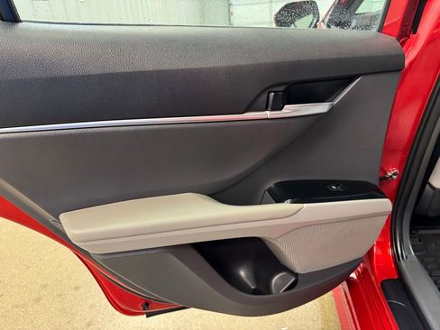 Used 2020 Toyota Camry SE w/ Convenience Package image 14