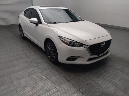 Used 2018 MAZDA MAZDA3 Touring FWD image 13