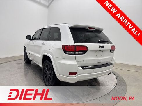 Used 2020 Jeep Grand Cherokee Altitude image 5