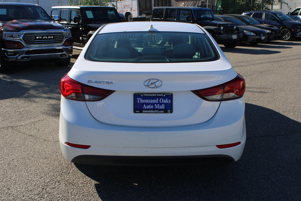 Used 2015 Hyundai Elantra SE FWD image 5