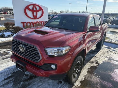 Used 2023 Toyota Tacoma TRD Sport image 1