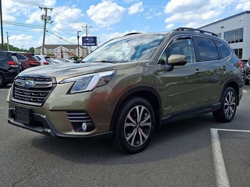 Used 2023 Subaru Forester Limited AWD/4WD image 3