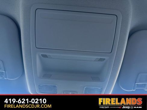 Used 2020 Ford Escape SE Sport image 26