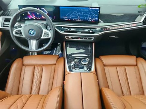 Used 2024 BMW X5 xDrive50e w/ Executive Package AWD/4WD image 86