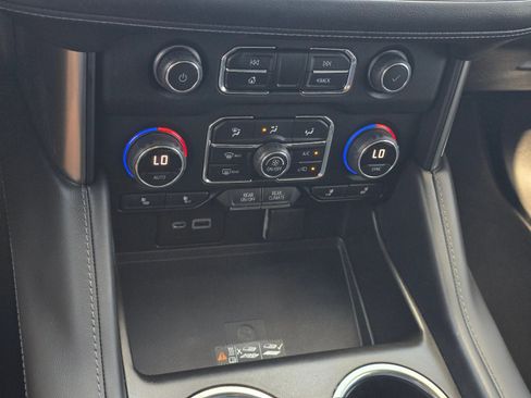 Used 2022 Chevrolet Tahoe LT w/ Luxury Package image 21