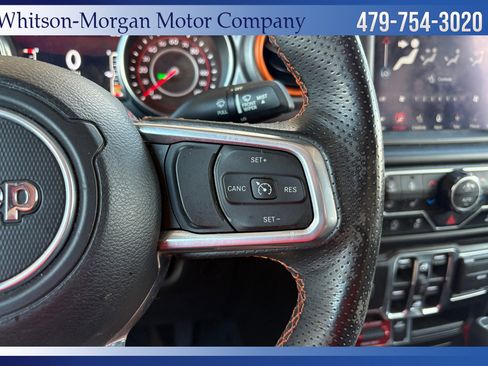 Used 2022 Jeep Gladiator Mojave w/ Cold Weather Group image 16