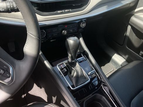 Used 2025 Jeep Compass Limited AWD/4WD image 23