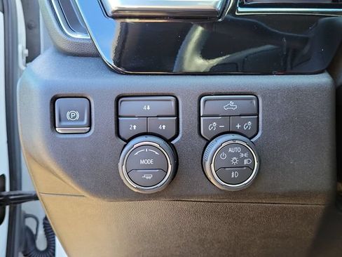Used 2025 Chevrolet Silverado 2500 LT w/ Convenience Package AWD/4WD image 18