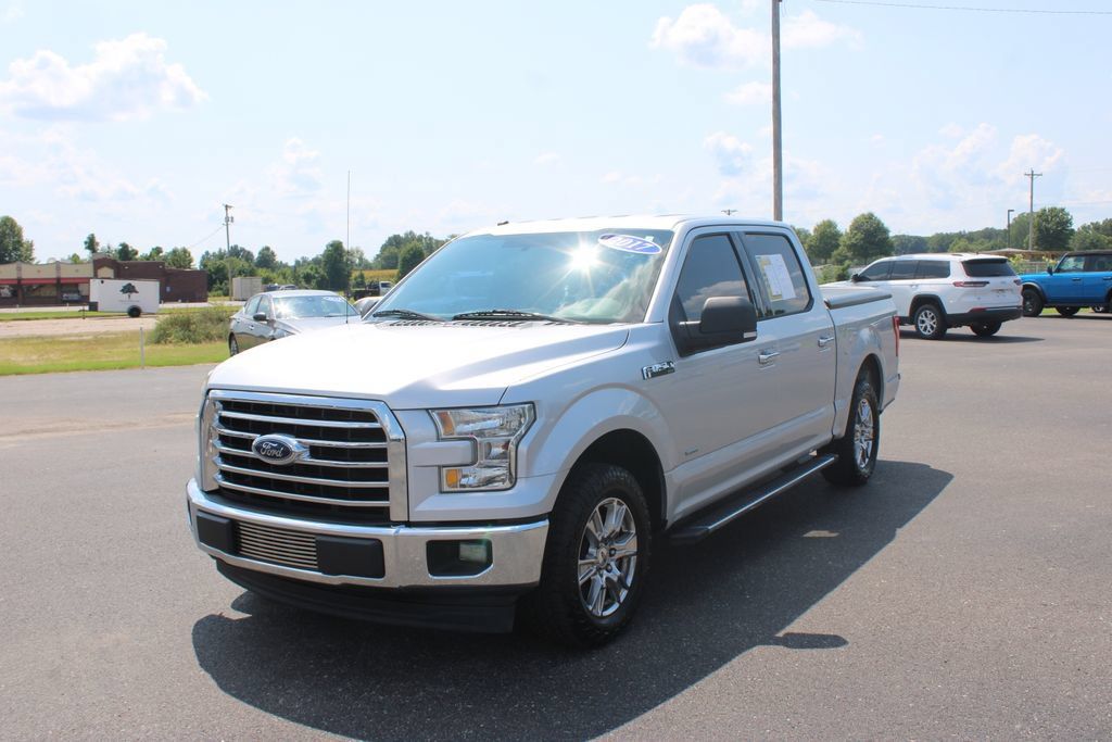 Used 2017 Ford F150 XLT w/ Equipment Group 302A Luxury RWD image 4