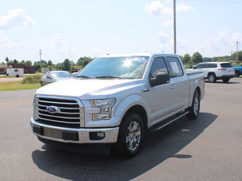Used 2017 Ford F150 XLT w/ Equipment Group 302A Luxury RWD image 4
