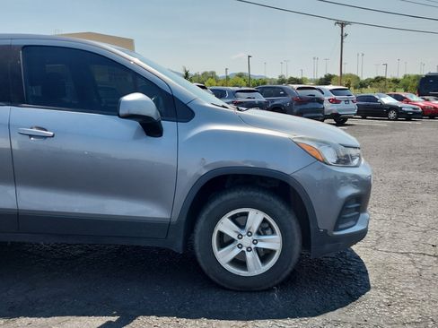 Used 2020 Chevrolet Trax LS w/ Tint and Cruise Package AWD/4WD image 4