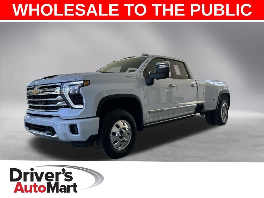 Used 2026 Chevrolet Silverado 3500 High Country w/ Technology Package AWD/4WD image 1
