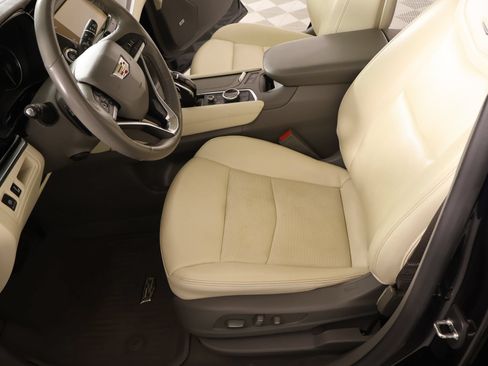 Used 2022 Cadillac XT6 Premium Luxury w/ LPO, Floor Liner Package AWD/4WD image 12