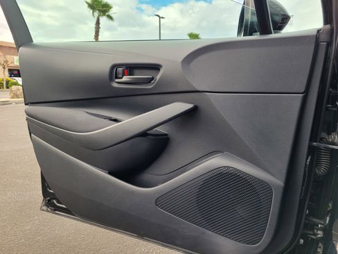 Used 2025 Toyota Corolla LE image 25