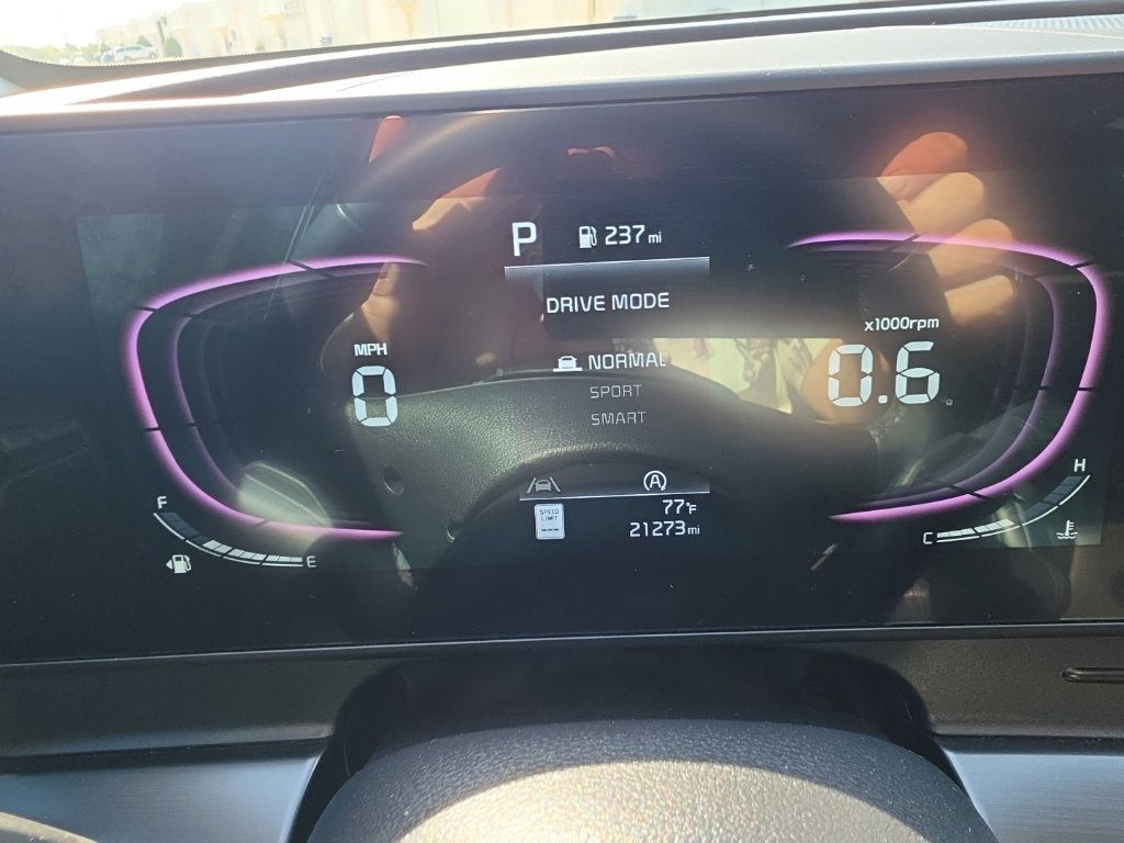 Used 2025 Kia Sportage EX w/ Premium Package FWD image 36