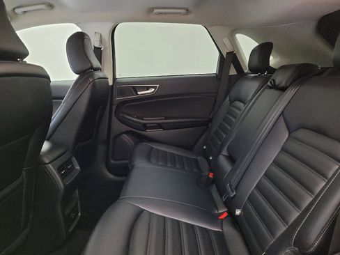 Used 2022 Ford Edge SEL image 18