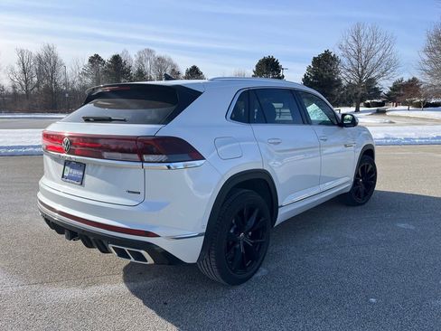Used 2025 Volkswagen Atlas Cross Sport SEL Premium R-Line image 3