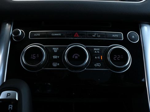 Used 2015 Land Rover Range Rover Sport Supercharged image 32