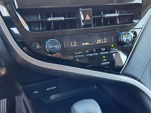 Certified 2024 Toyota Camry SE FWD image 27