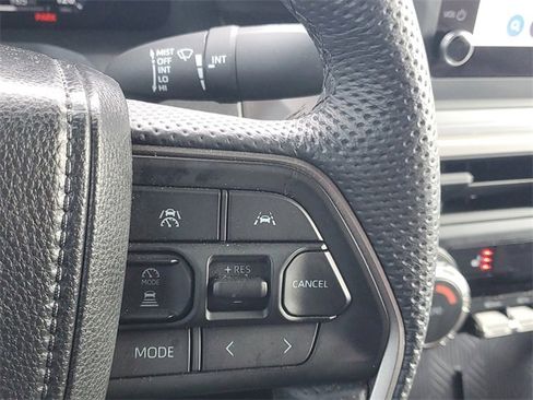 Used 2024 Toyota Tacoma TRD Off-Road image 21