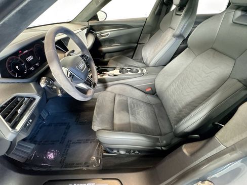 Used 2024 Audi e-tron GT Prestige AWD/4WD image 19