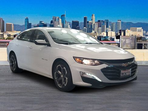 Used 2024 Chevrolet Malibu LT FWD image 3