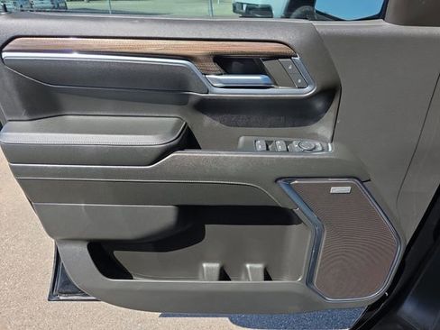 Used 2024 Chevrolet Silverado 1500 RST image 17