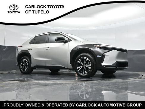 Used 2025 Toyota bZ4X FWD image 54
