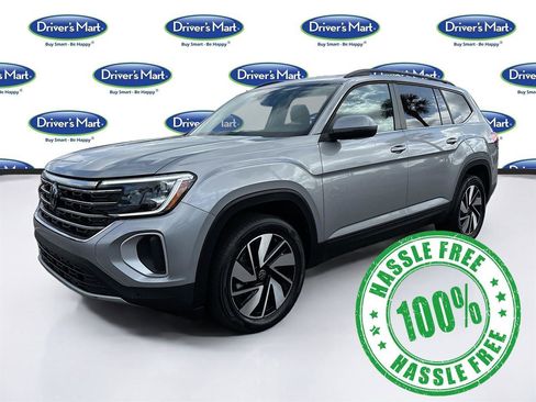 Used 2025 Volkswagen Atlas SE FWD image 3