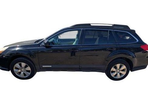 Used 2010 Subaru Outback 3.6R Limited AWD/4WD image 2