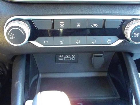 Used 2024 Nissan Altima 2.5 SV image 21