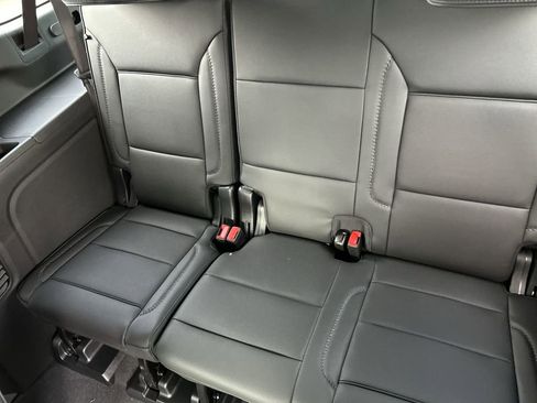 Used 2026 GMC Yukon XL Denali w/ Sun & Power Step Package image 36